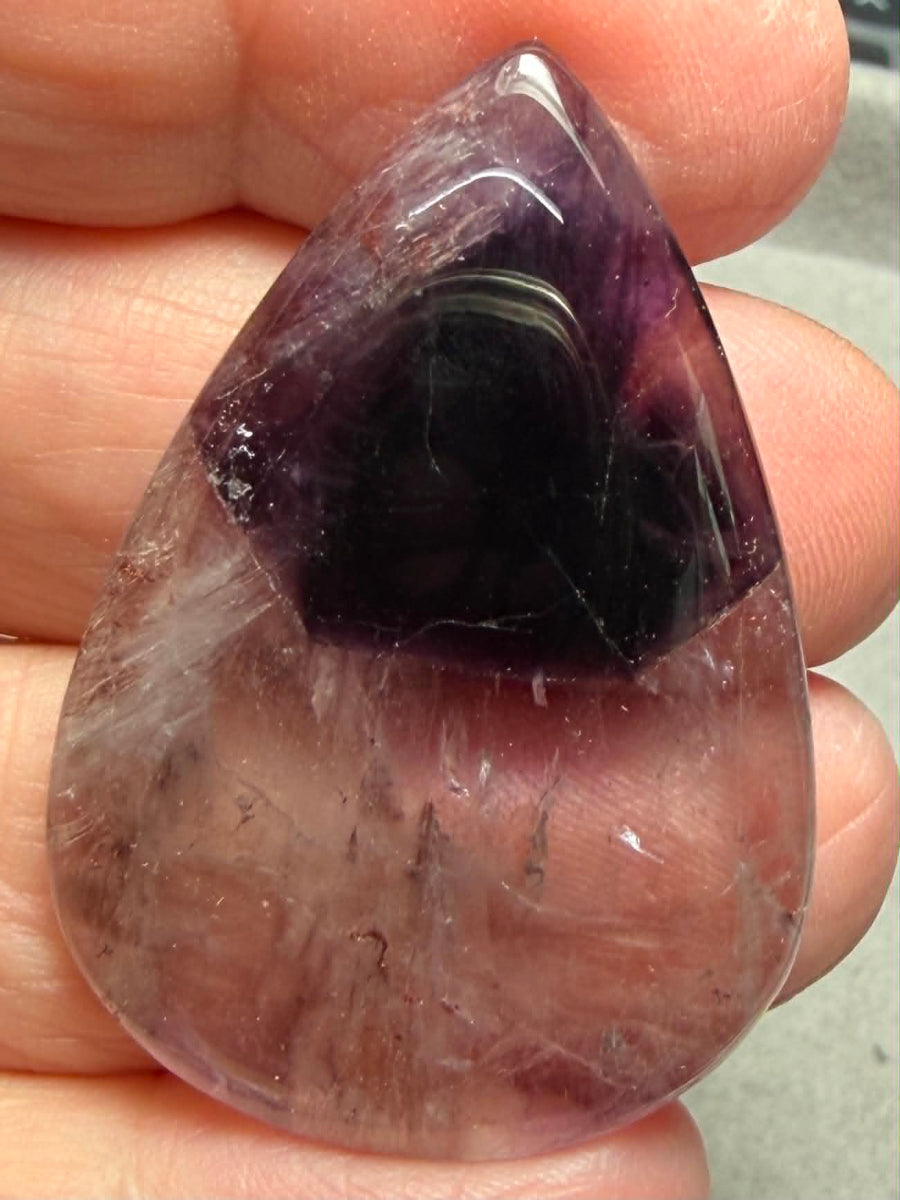 Teardrop 42x29mm Phantom Amethyst Cabochon 26