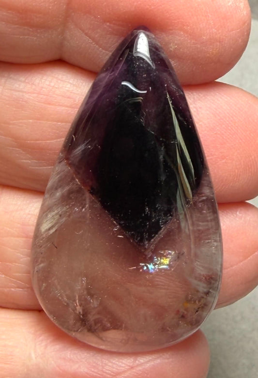 Teardrop 39x23mm Phantom Amethyst Cabochon 35