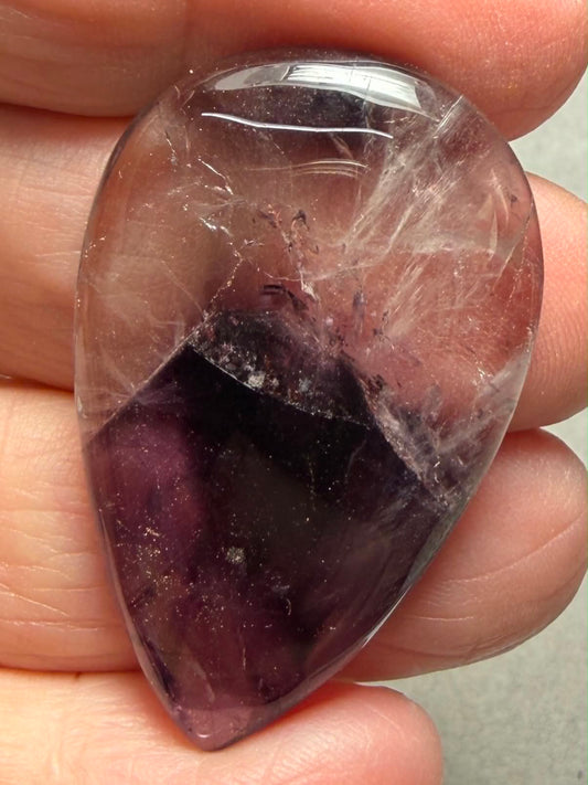Teardrop 41x26mm Phantom Amethyst Cabochon 36