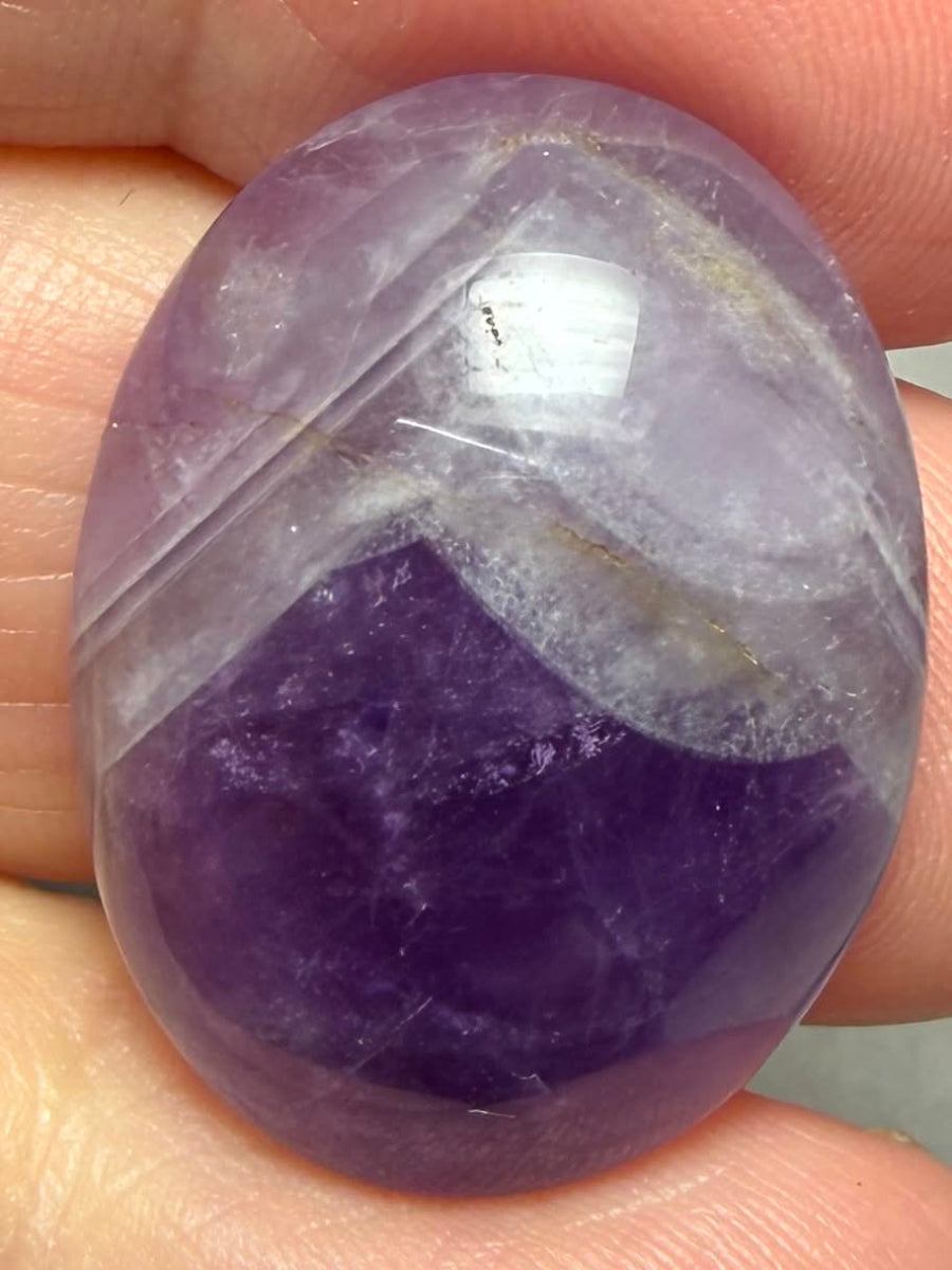 Oval 26x20mm Amethyst Cabochon 19