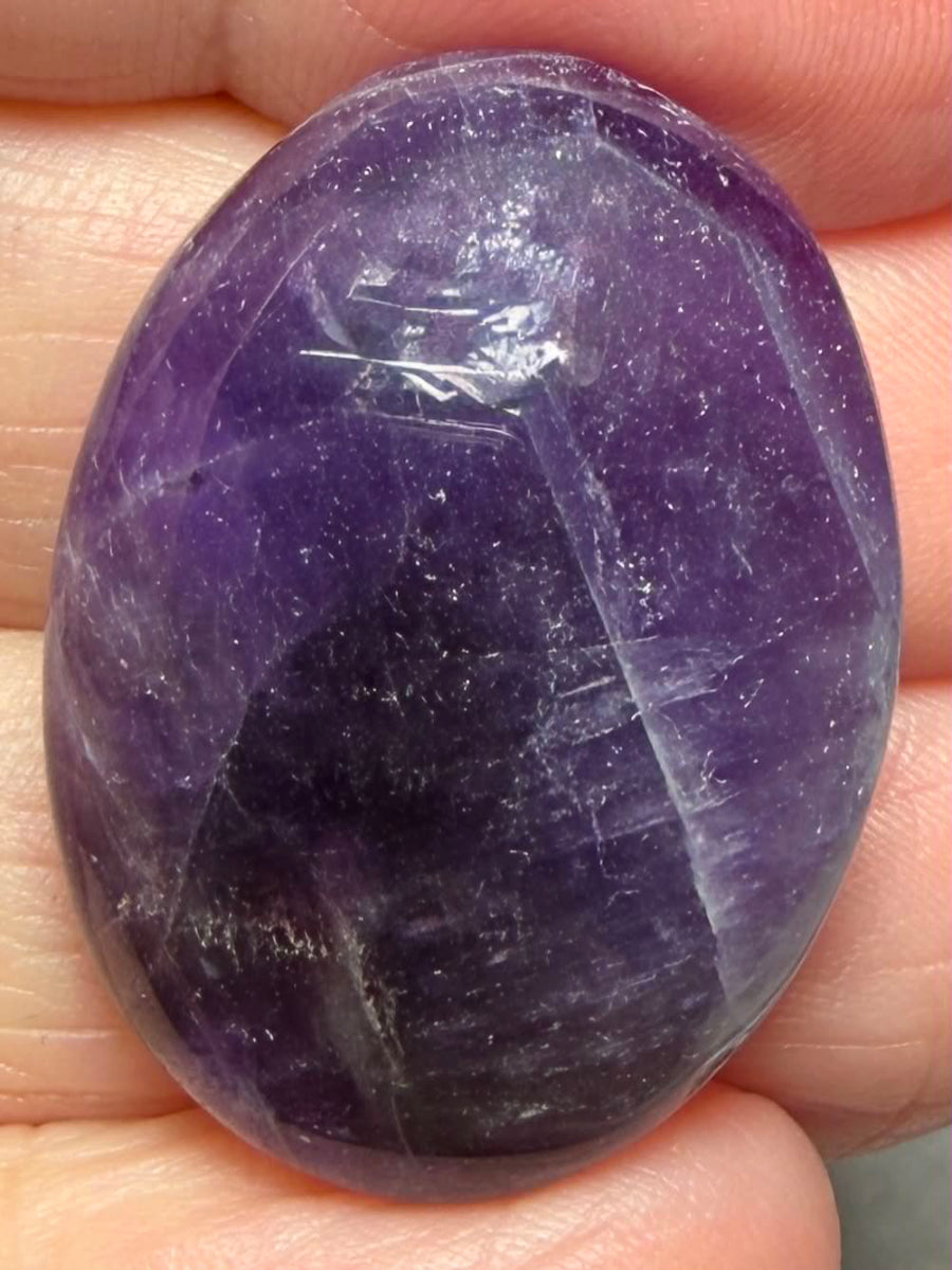Oval 30x22mm Amethyst Cabochon 28