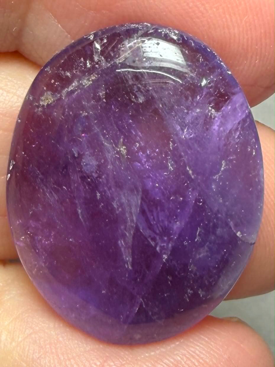Oval 26x20mm Amethyst Cabochon 33