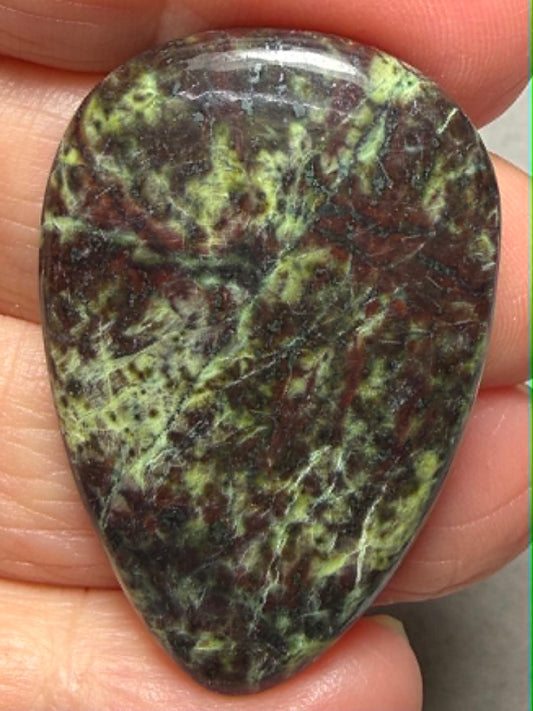 Teardrop 40x27mm Lemon Chrysoprase Cabochon 32