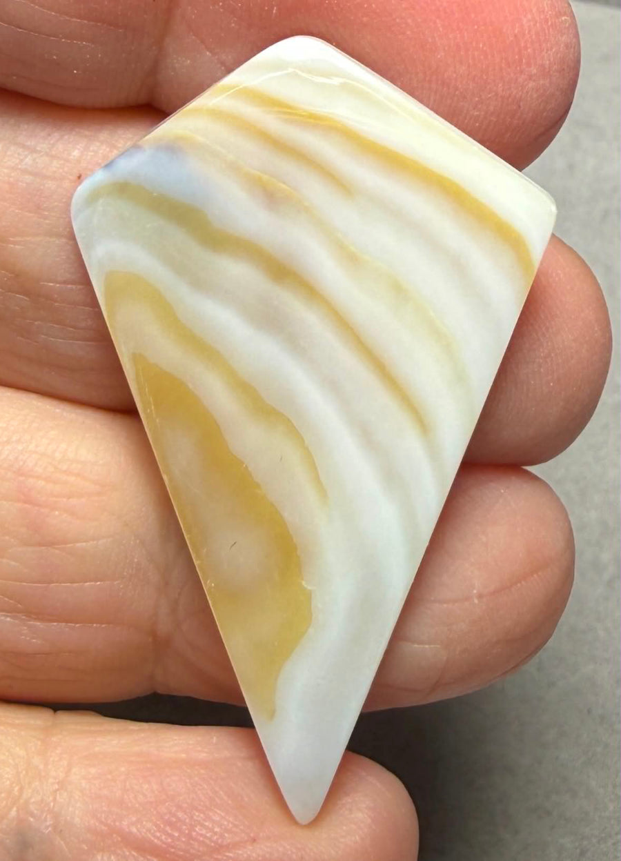 Freeform 44x26mm Mother of Pearl Cabochon 60