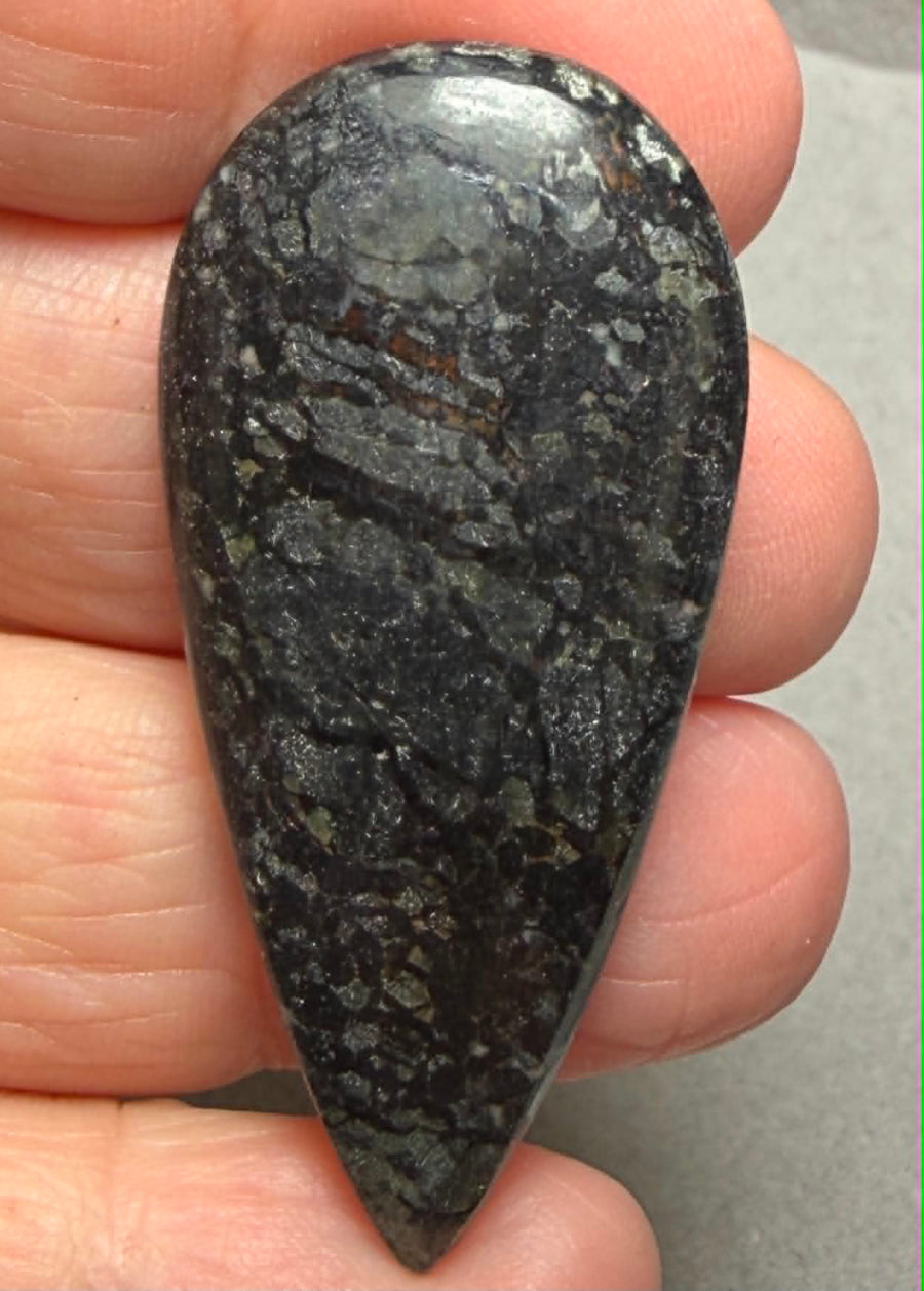Teardrop 47x22mm Nuummite Cabochon 34