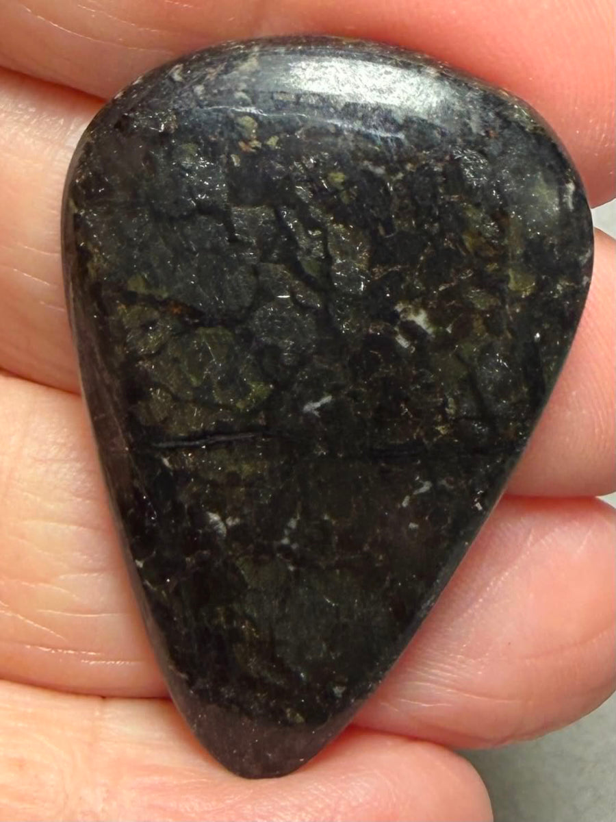 Teardrop 39x27mm Nuummite Cabochon 42