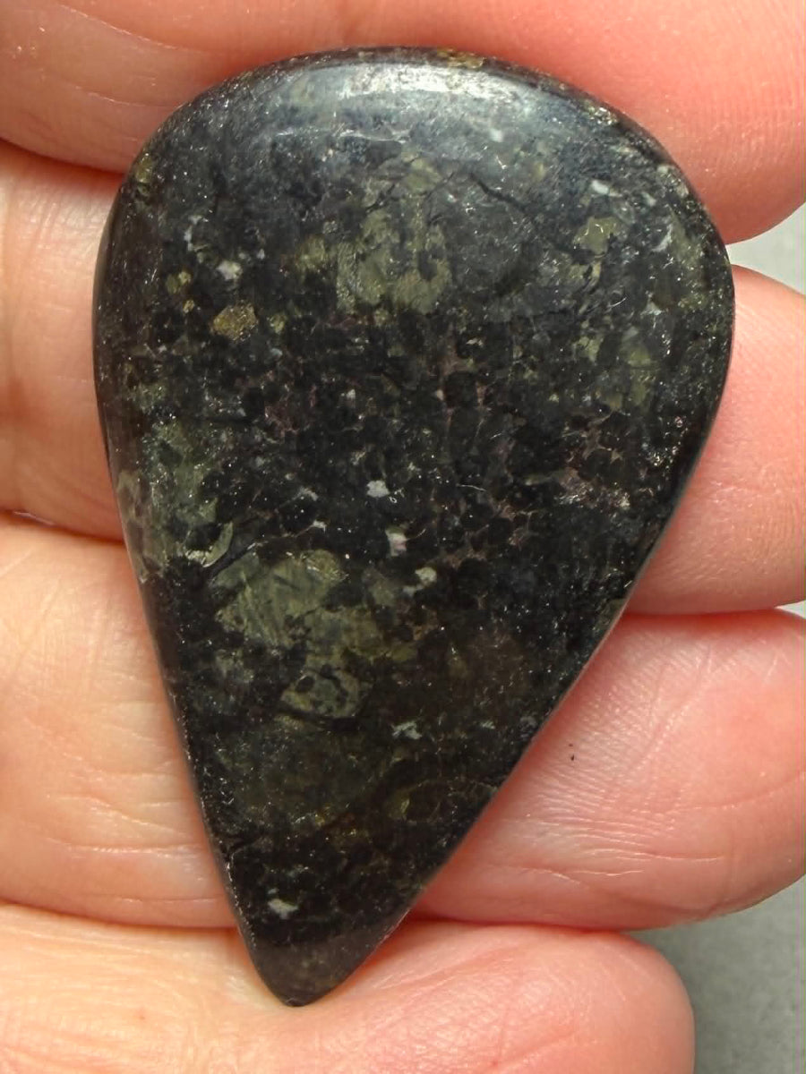Teardrop 44x28mm Nuummite Cabochon 45