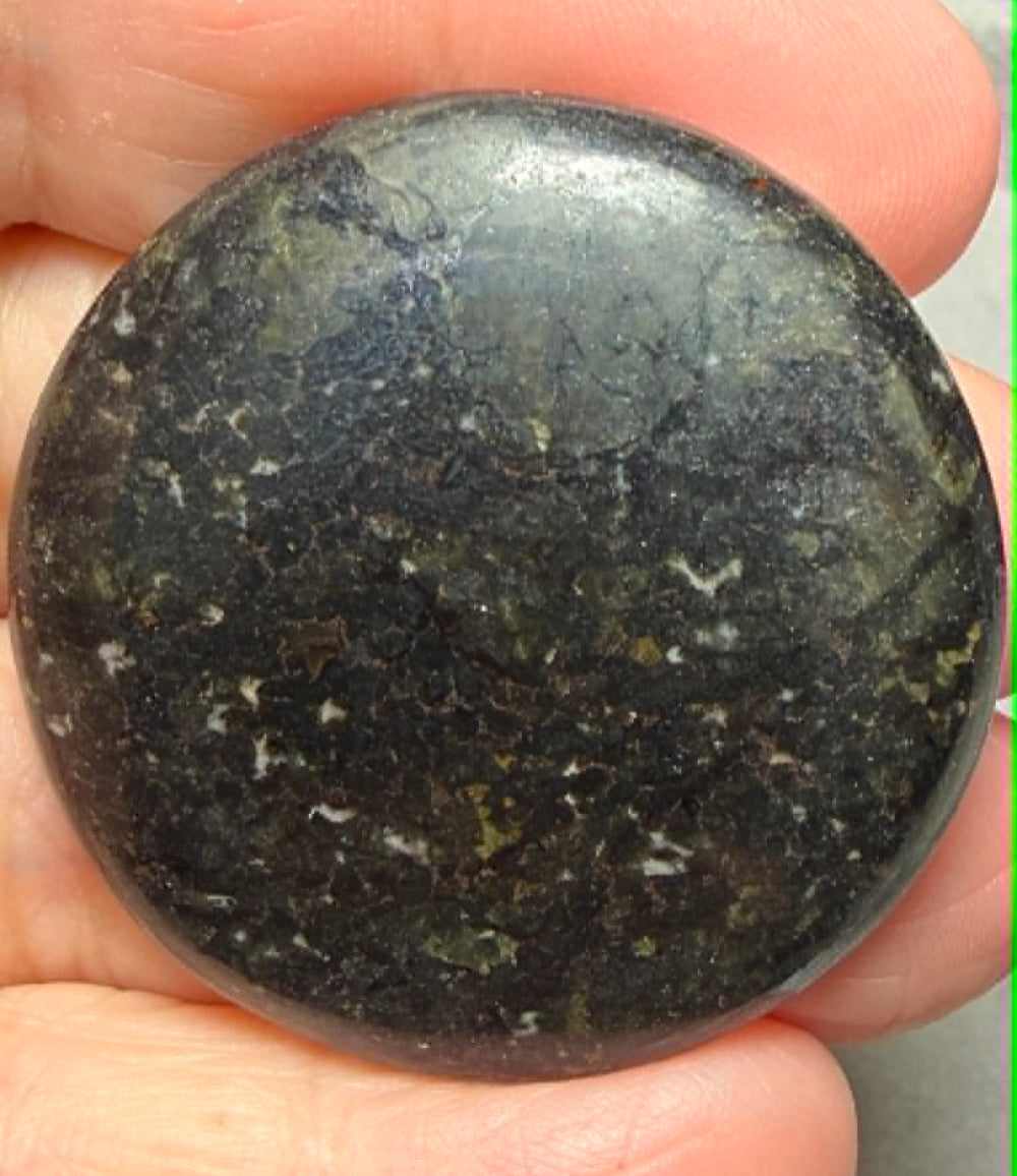 Round 40x40mm Nuummite Cabochon 48