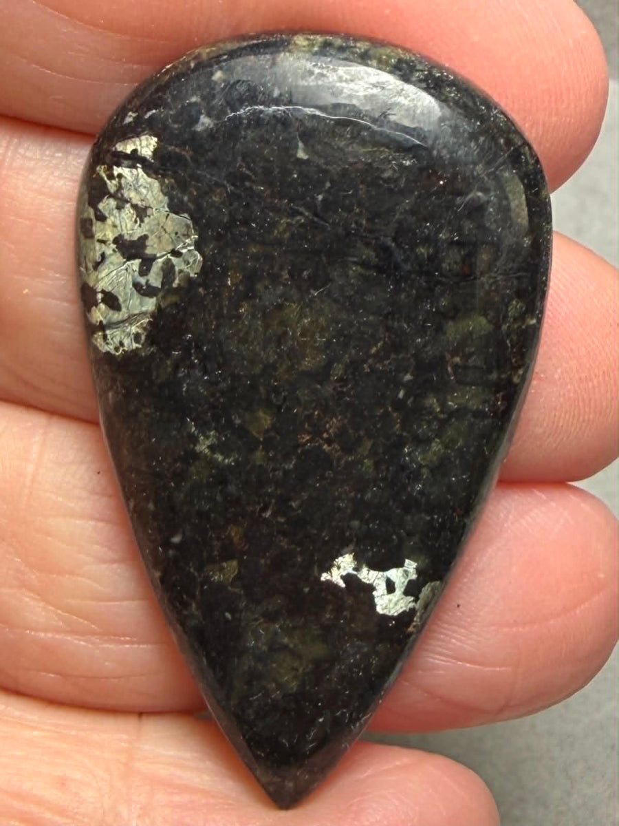 Teardrop 44x27mm Nuummite Cabochon 49