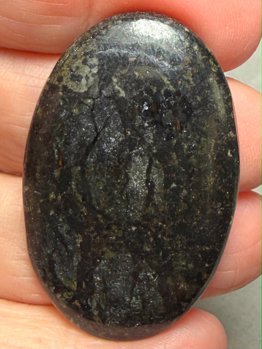 Oval 44x28mm Nuummite Cabochon 52