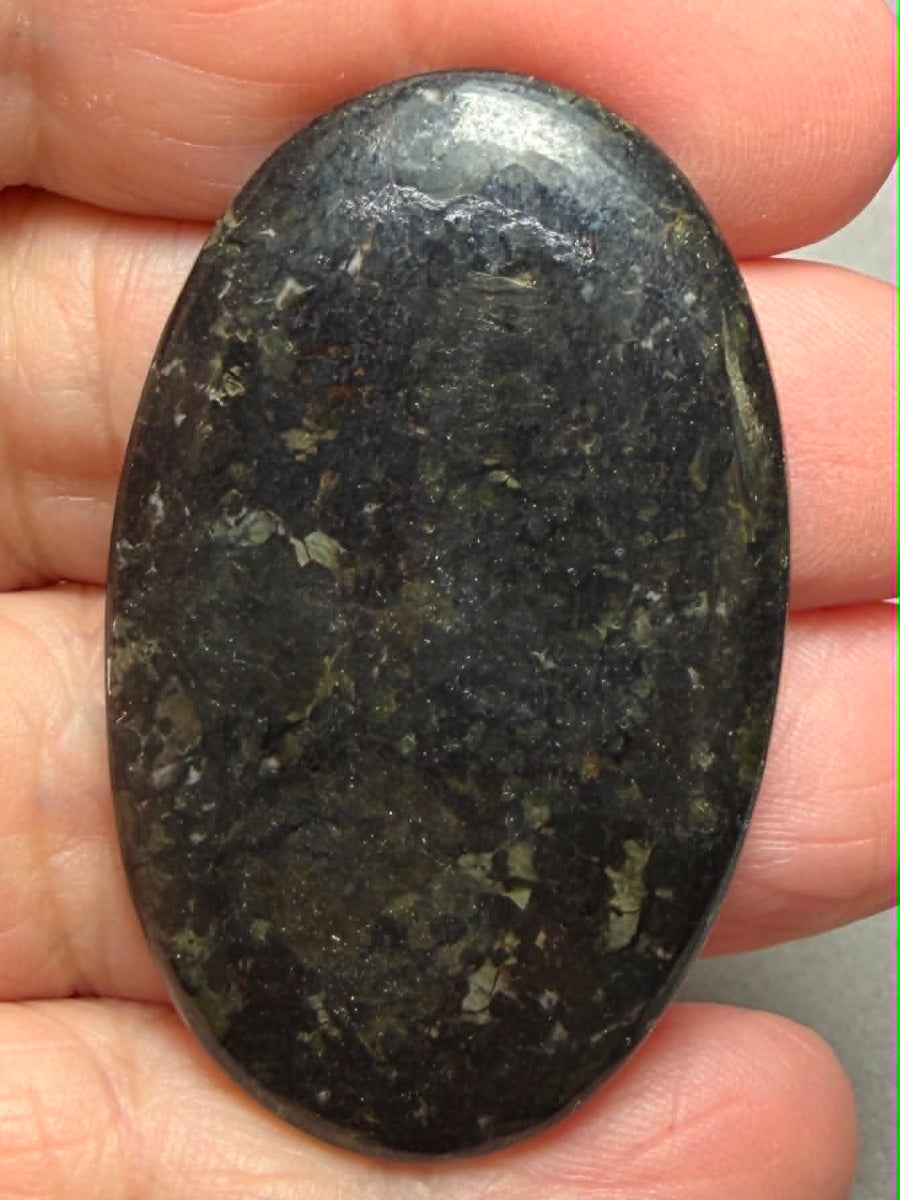 Oval 48x30mm Nuummite Cabochon 53