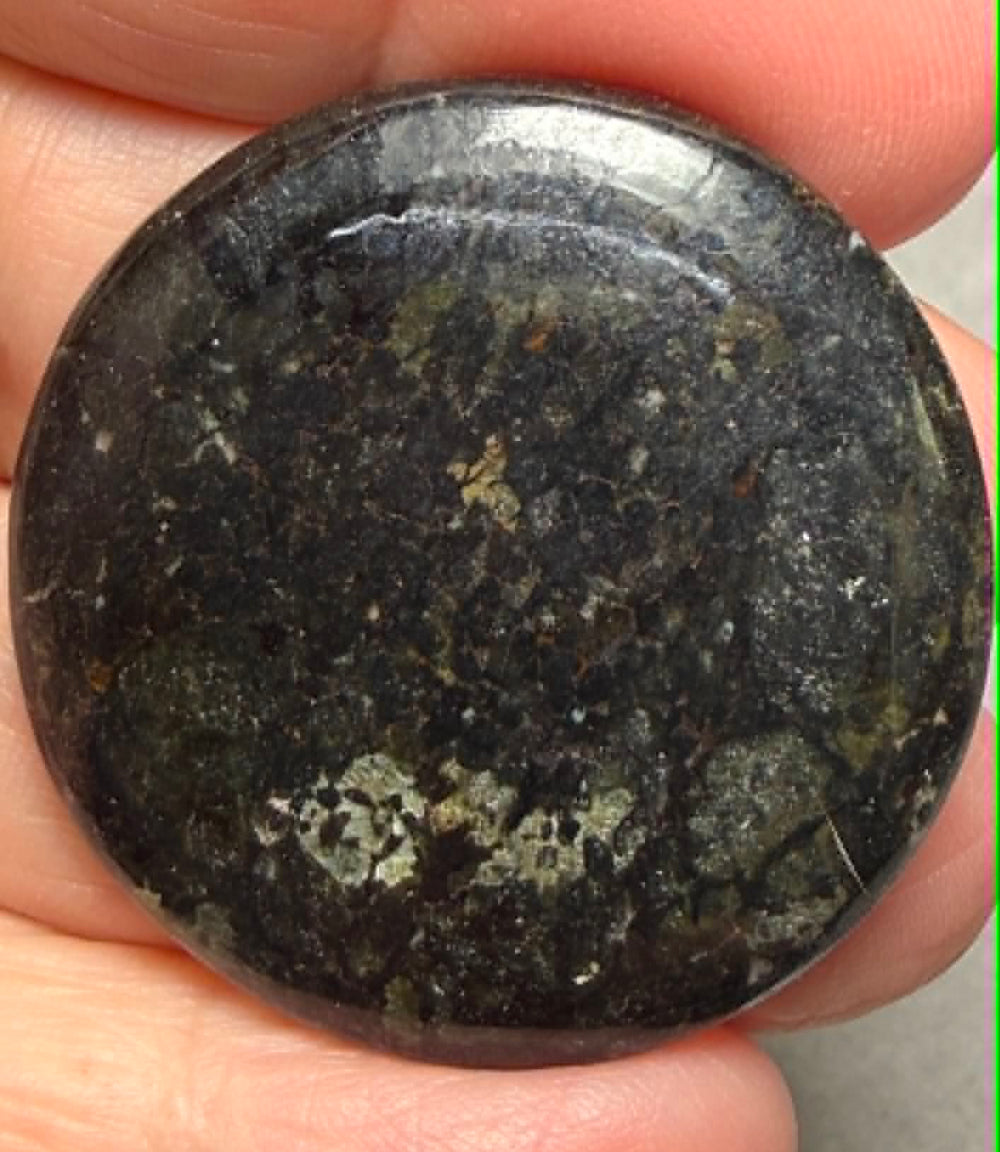 Round 36x36mm Nuummite Cabochon 54