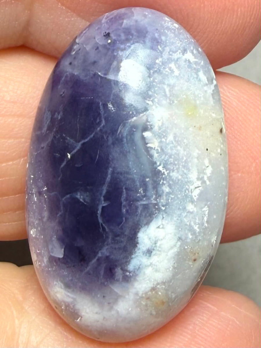 Oval 29x17mm Tiffany Stone Cabochon 81