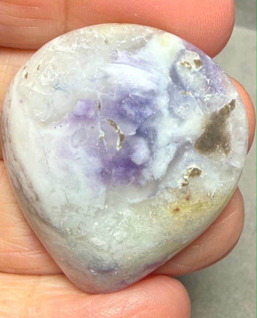 Teardrop 39x34mm Tiffany Stone Cabochon 87