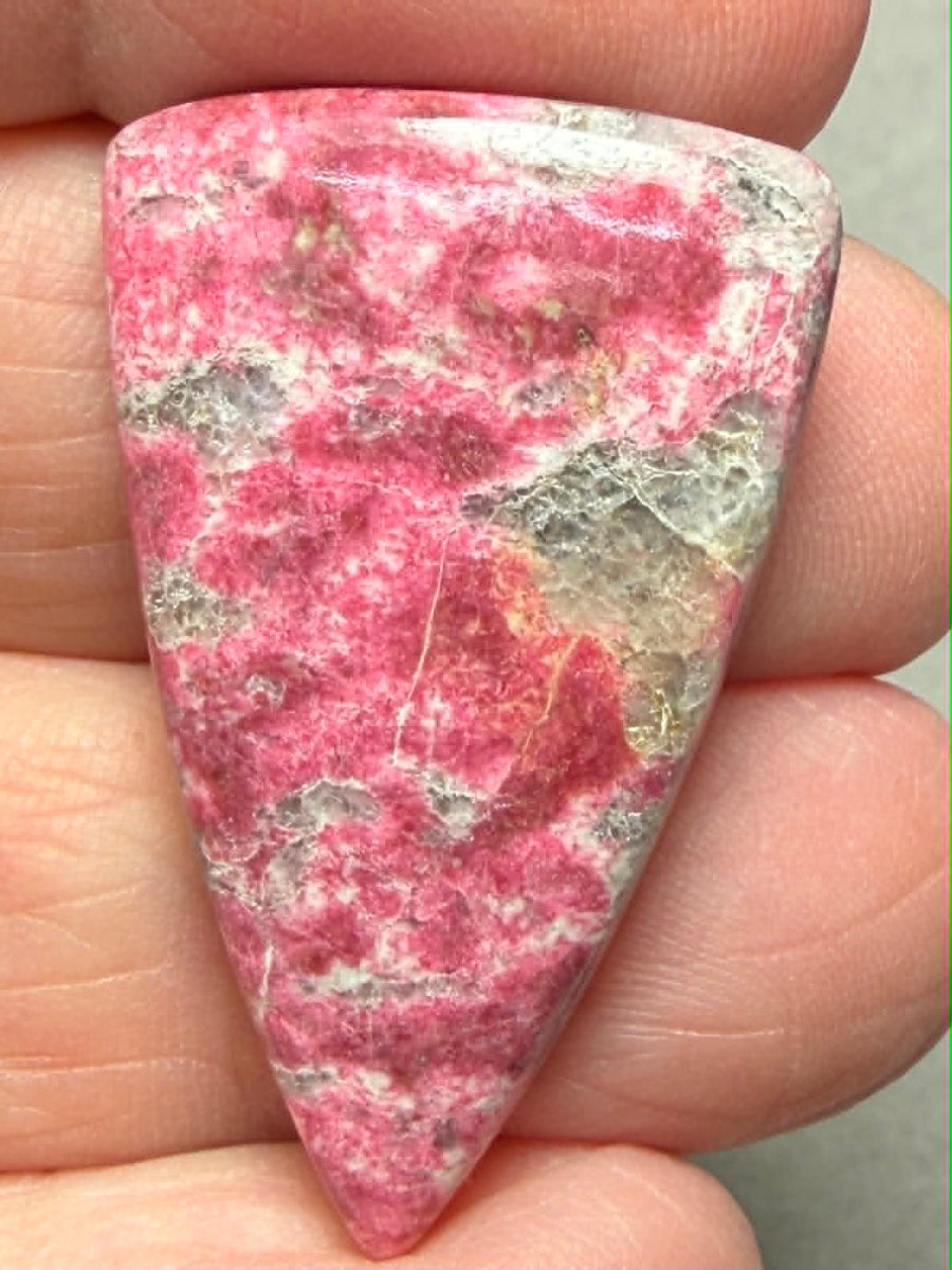 Freeform 35x22mm Thulite Cabochon 62