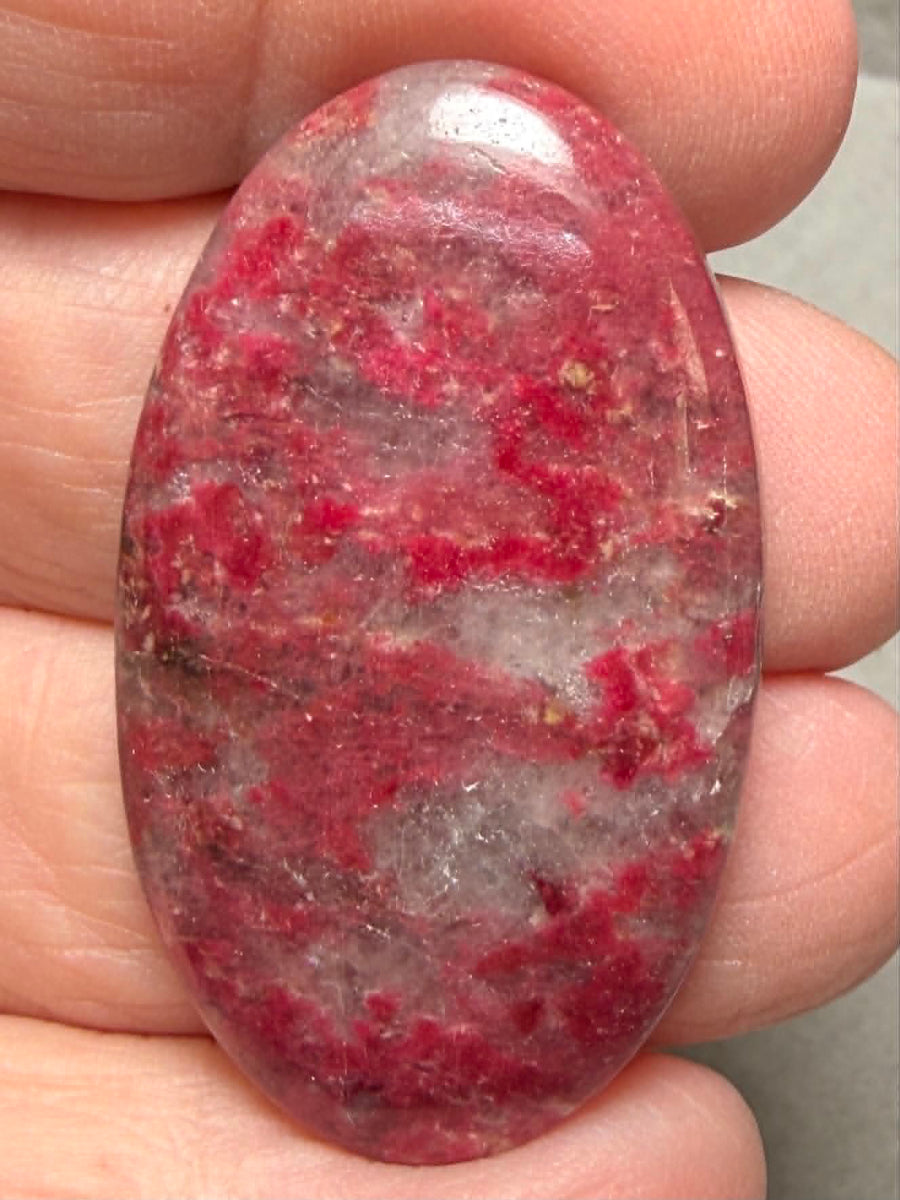 Oval 42x24mm Thulite Cabochon 65
