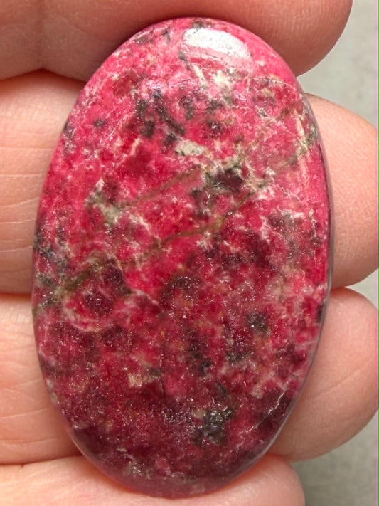 Oval 36x22mm Thulite Cabochon 75