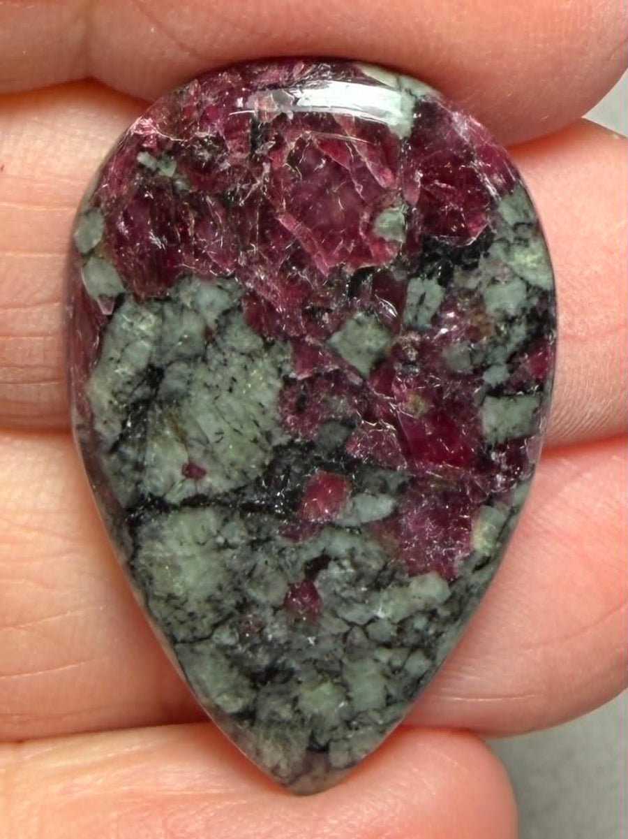 Teardrop 33x21mm Eudialyte Cabochon 28