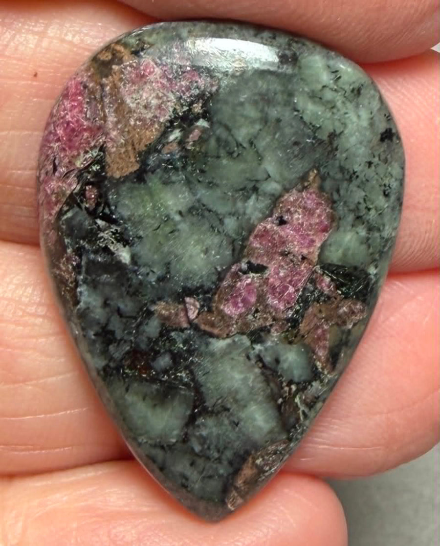Teardrop 32x22mm Eudialyte Cabochon 49