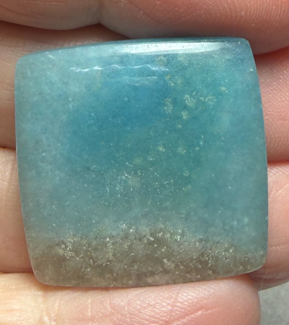 Square 25x25mm Trolleite Cabochon 40