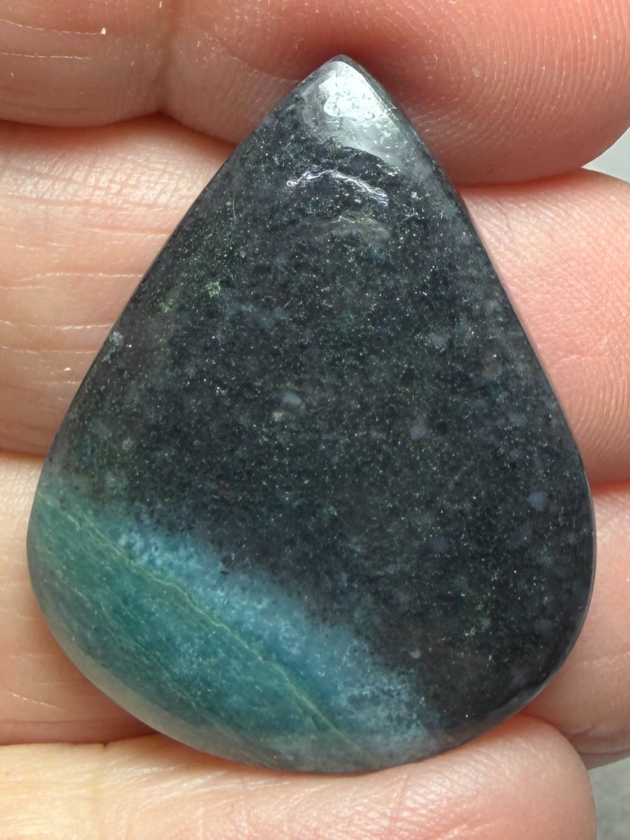 Teardrop 32x25mm Trolleite Cabochon 52