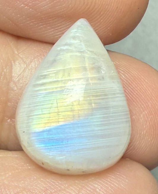 Teardrop 18x13mm Rainbow Moonstone Cabochon 17