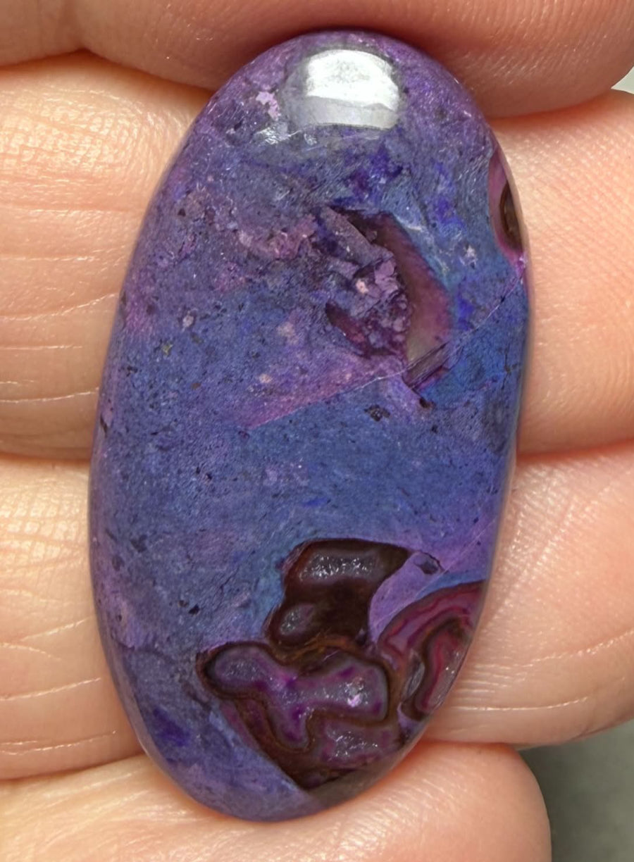 Oval 32x17mm Purple Suji Stone Cabochon 43