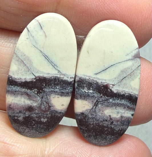 Oval 27x13mm Porcelain Jasper Cabochon Pair 15