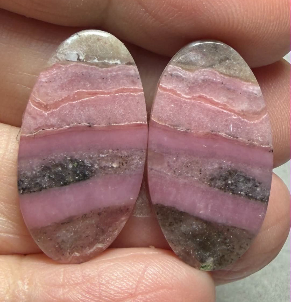 Oval 26x14mm Peruvian Pink Opal Cabochon Pair 13