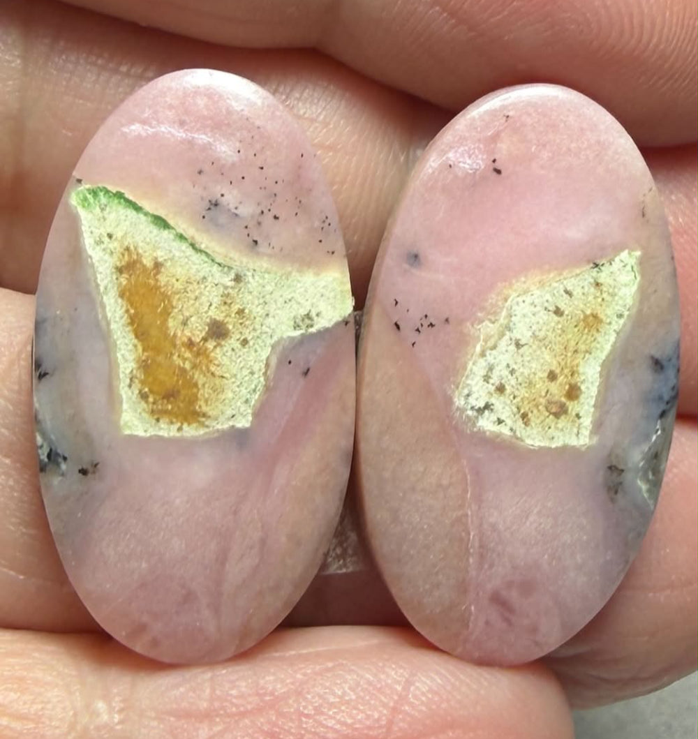 Oval 27x14mm Peruvian Pink Opal Cabochon Pair 15
