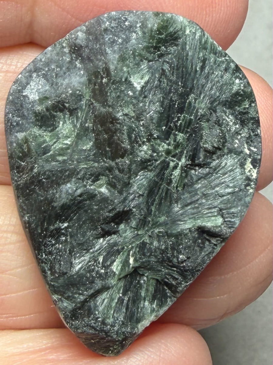 Teardrop 34x26mm Actinolite Cabochon 14