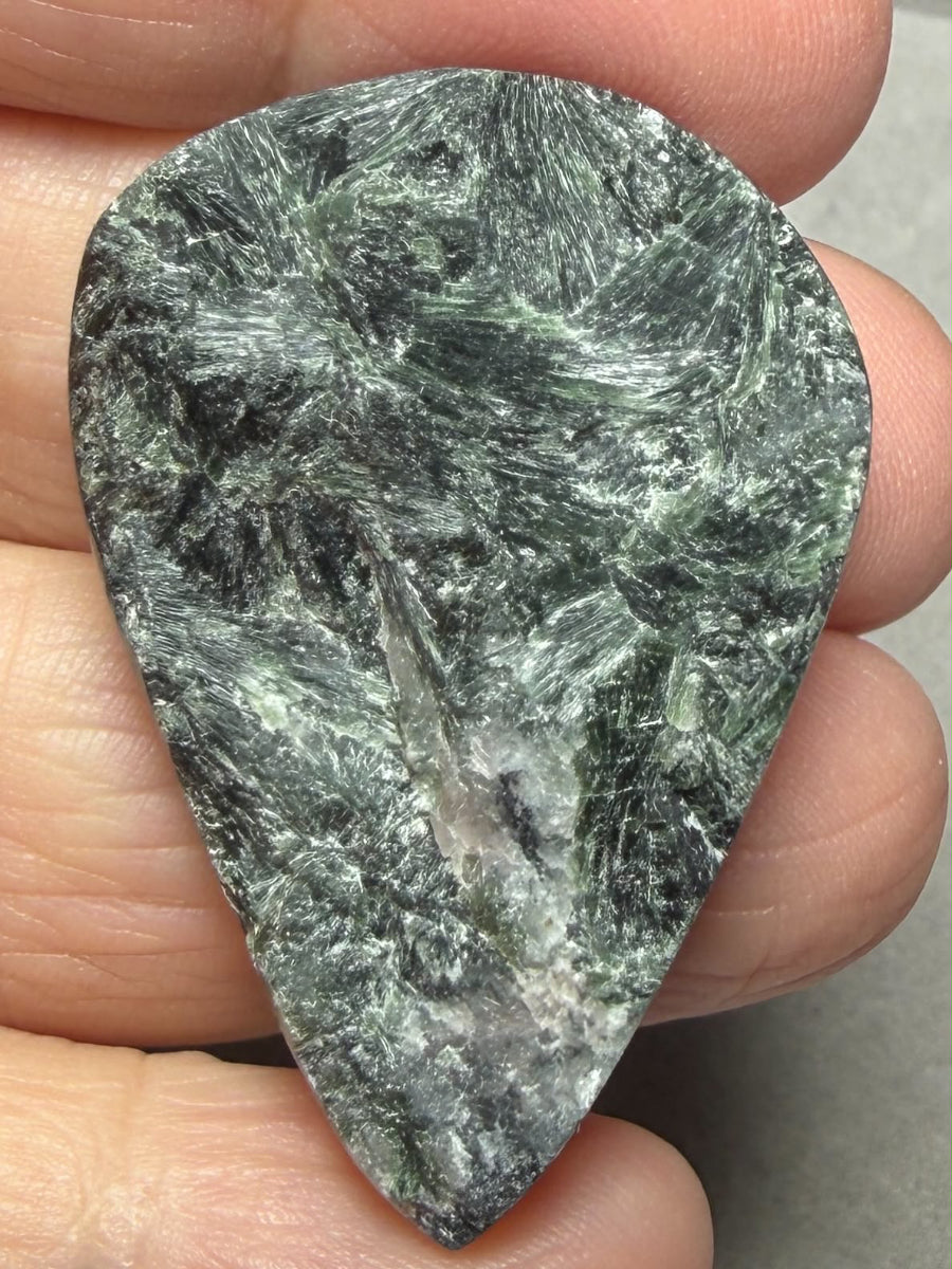 Teardrop 42x29mm Actinolite Cabochon 28