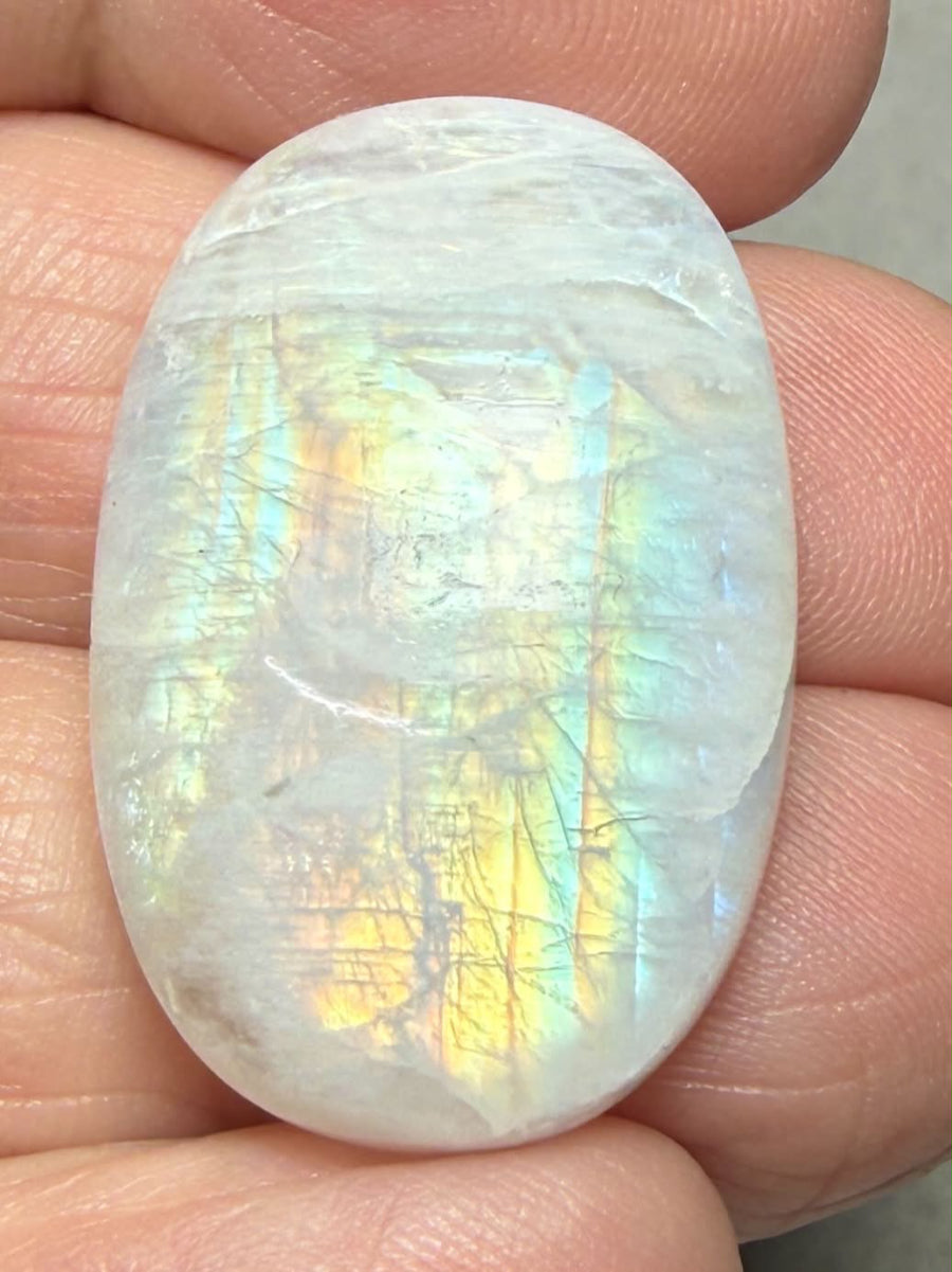 Oval 29x19mm Rainbow Moonstone Cabochon 77