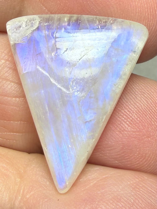 Triangle 24x20mm Rainbow Moonstone Cabochon 90