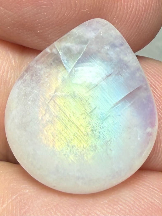Teardrop 19x17mm Rainbow Moonstone Cabochon 96