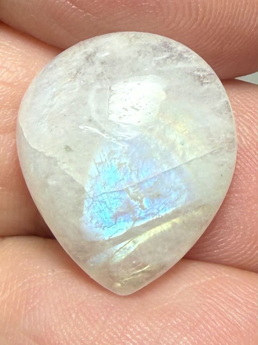 Teardrop 18x15mm Rainbow Moonstone Cabochon 121
