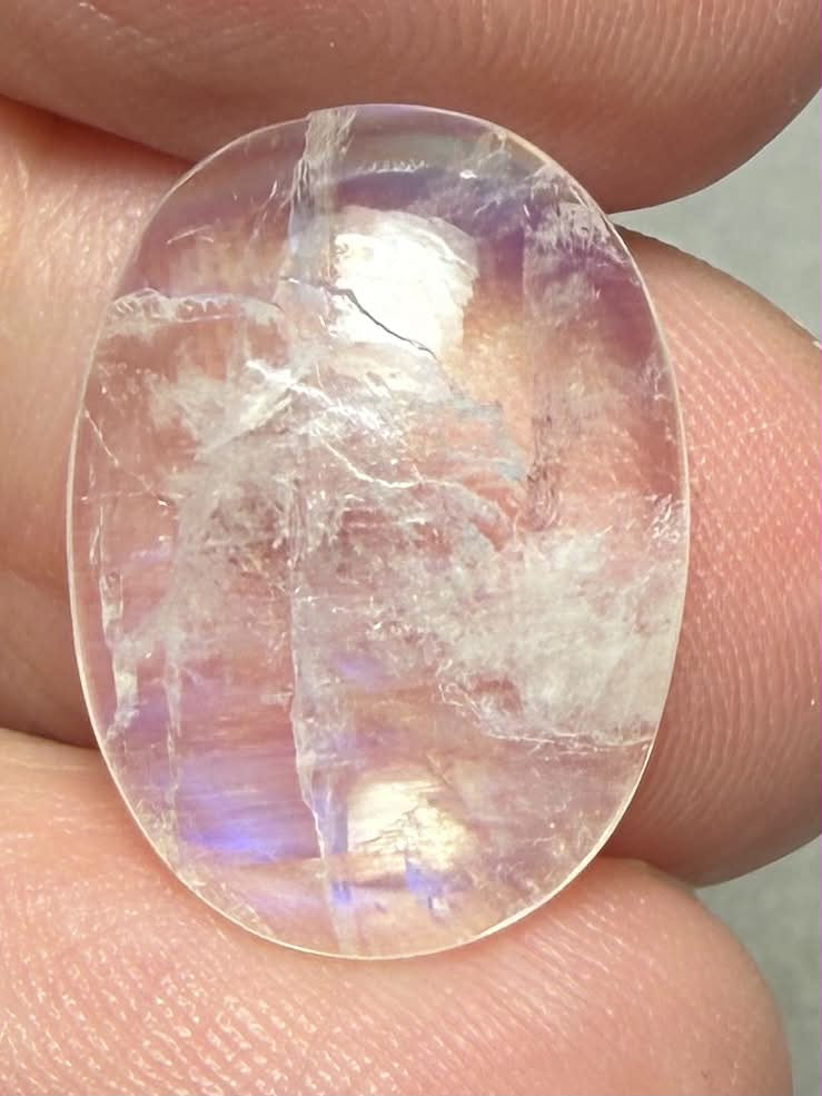 Oval 19x14mm Rainbow Moonstone Cabochon 124