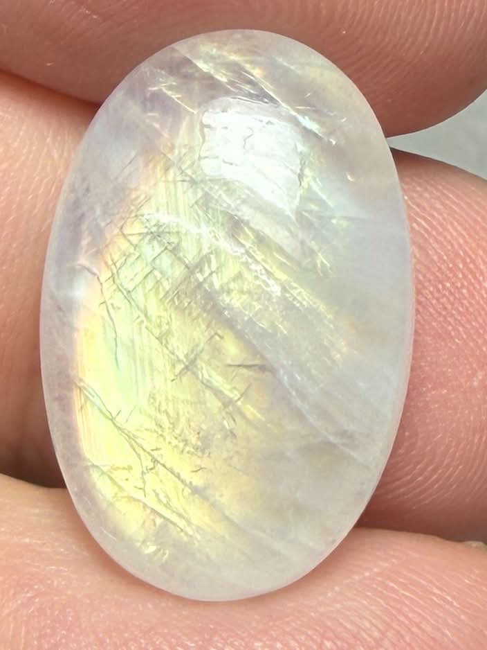 Oval 21x14mm Rainbow Moonstone Cabochon 132