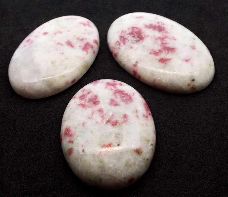 Single Oval 35mm to 40mm Long Cinnabar in Quartz Cabochon
